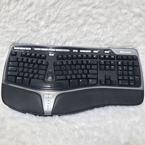 Microsoft Natural Ergonomic Keyboard 4000 v1.0 KU-0462 USB Wired